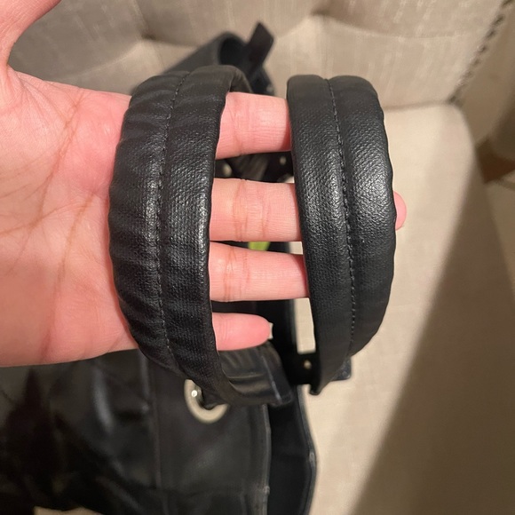 Chanel tote bag in black. - Picture 5 of 14